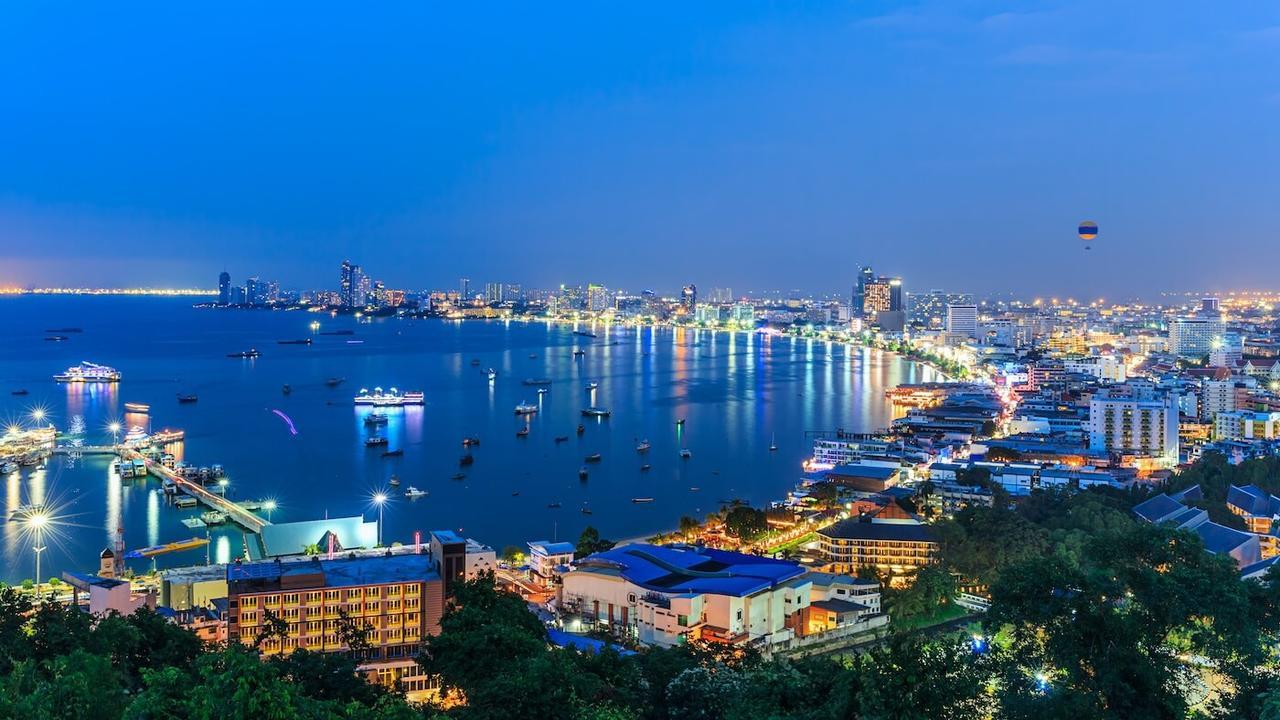 View Talay 1b Holidays Apartemen *